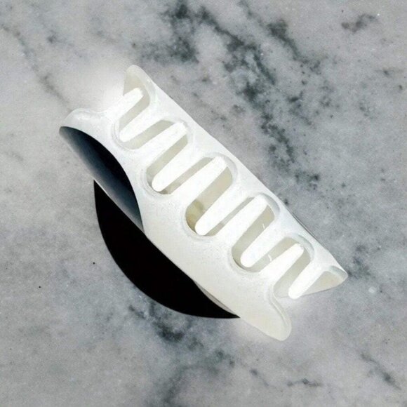 YIN-YANG ACETATE CLAW CLIPS - Picture 4 of 7